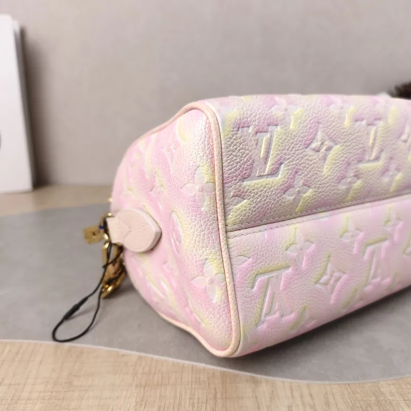 Louis Vuitton Crossbody Bag Speedy20 Calfskin One Size 20.5 × 12 × 13.5 cm — detail view 4 of 11