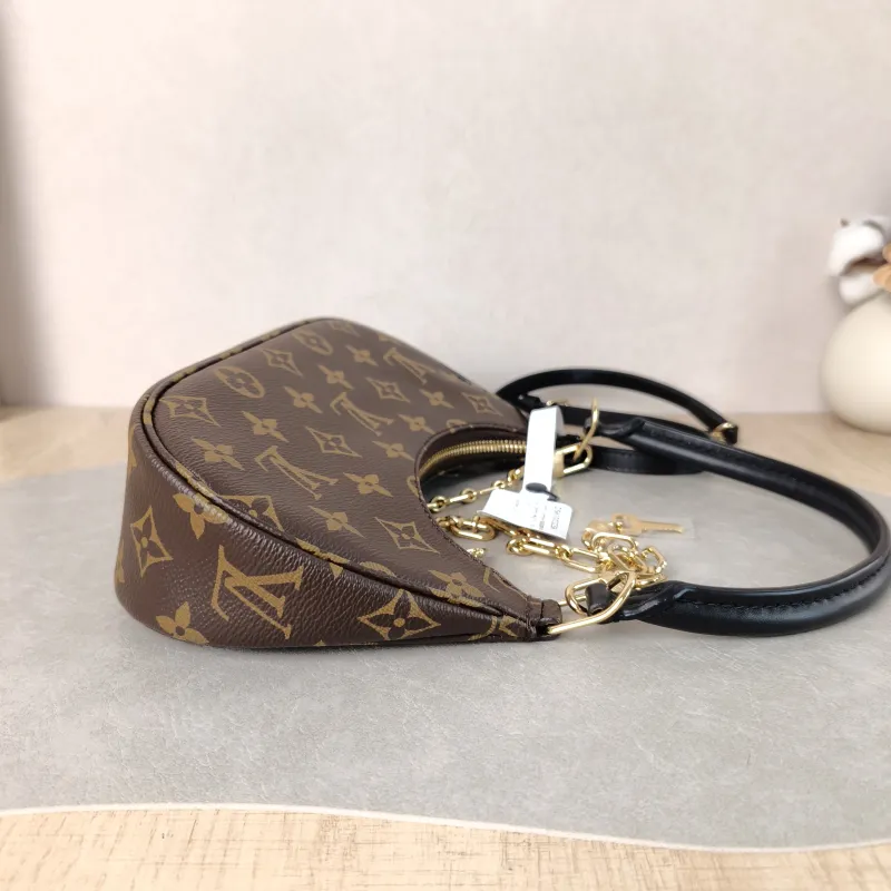 Louis Vuitton Shoulder Bag Catchy Monogram PVC Small 24 × 6 × 10 cm — detail view 9 of 11