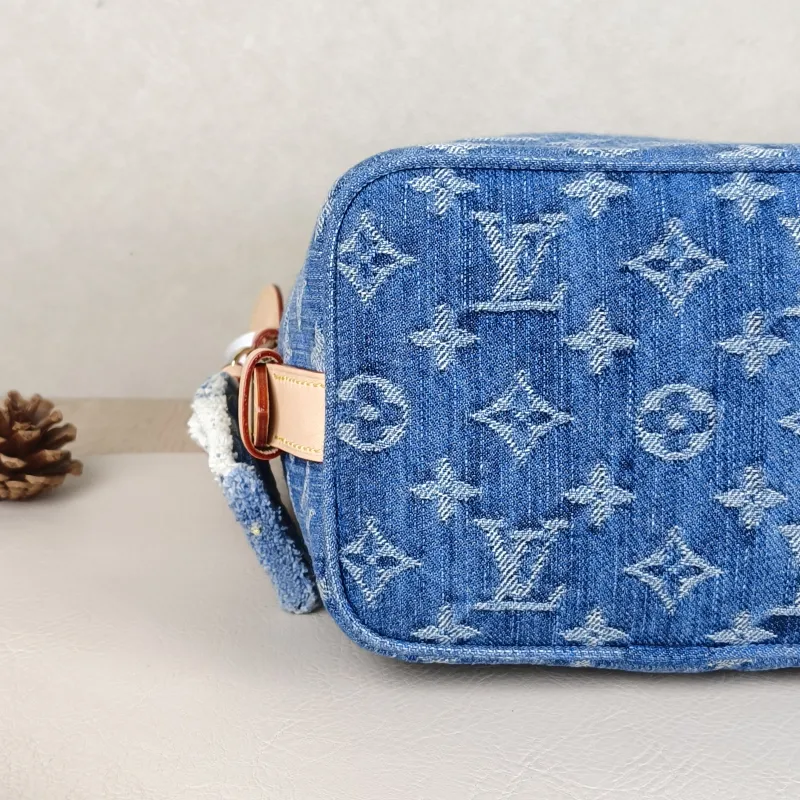 Louis Vuitton Top Handle Bag ALL IN BB Blue BB16 × 12 × 18 cm — detail view 10 of 13