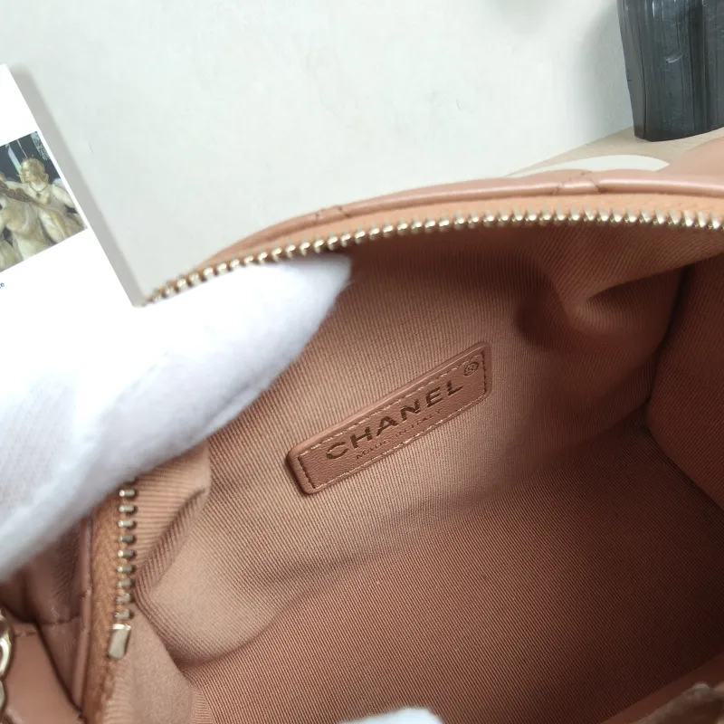Chanel Crossbody Bag Camera Bag Taupe Lambskin One Size 18 × 9 × 12 cm — detail view 3 of 11