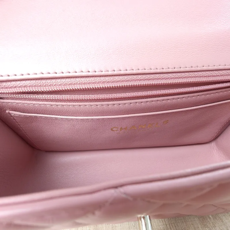 Chanel Crossbody Bag Edition mini Pink Lambskin mini 20 × 6 × 12 cm — detail view 4 of 11