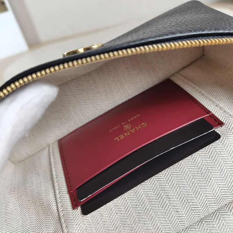 Chanel Crossbody Bag lp Box Bag Top Handle Crossbody Bag Black Calfskin One Size 19.5 × 5 × 17 cm — detail view 8 of 14
