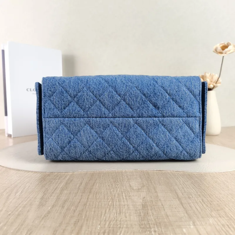 Chanel Shoulder Bag25Bag Blue Small26 × 14 × 30 cm — cover view 3 of 6