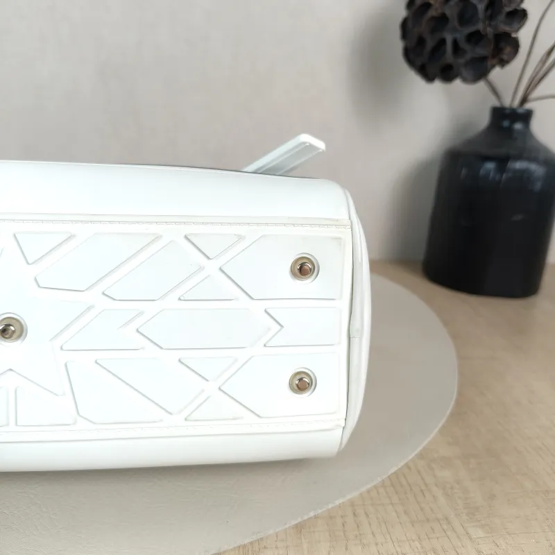 DIOR Top Handle Bag Vibe Bowling White Calfskin 25 × 11 × 15 cm — detail view 10 of 11