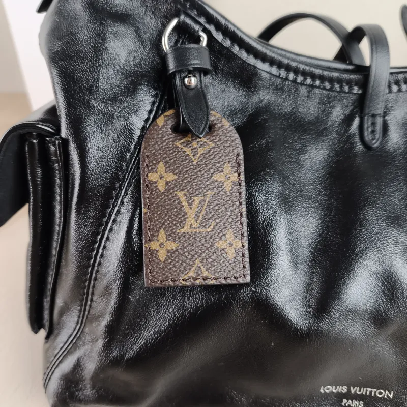 Louis Vuitton Crossbody Bag Black SL ambskin Small 33.5 × 15 × 23 cm — detail view 3 of 11