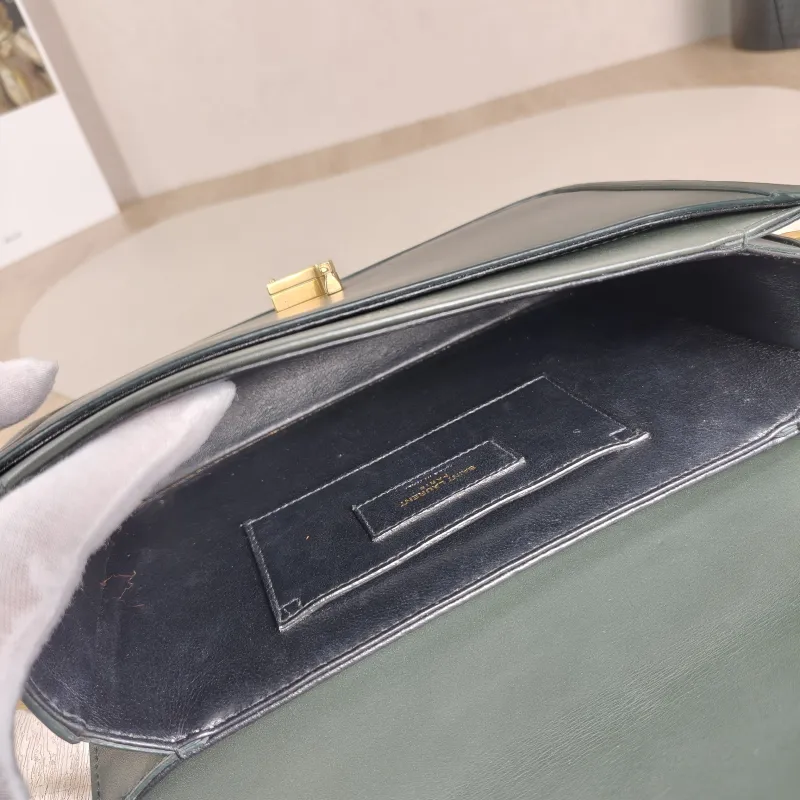 SAINT LAURENT Crossbody Bag Solferino Box Shoulder Bag Green Calfskin Medium23 × 16 × 7 cm — detail view 10 of 11