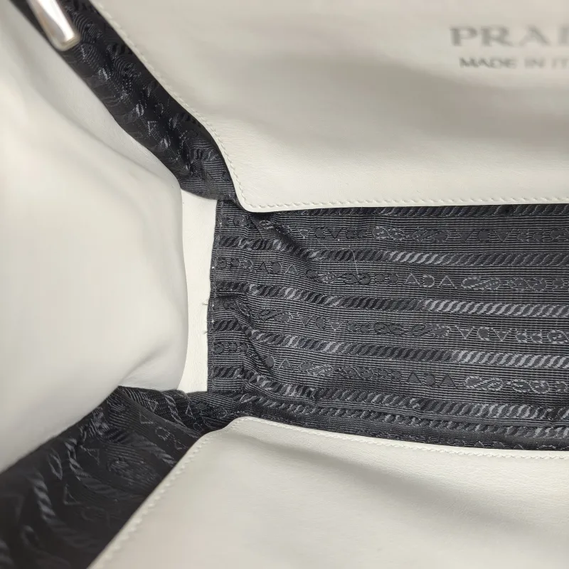 PRADA Top Handle Bag Tote Bag White Calfskin 26 × 18.5 × 16.5 cm — detail view 2 of 11
