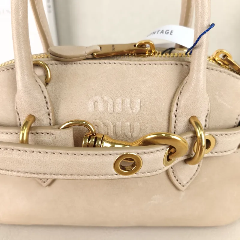 Miumiu Top Handle Bag Aventure Top Handle Bag Lambskin One Size 21 × 8 × 13.2 cm — detail view 4 of 11