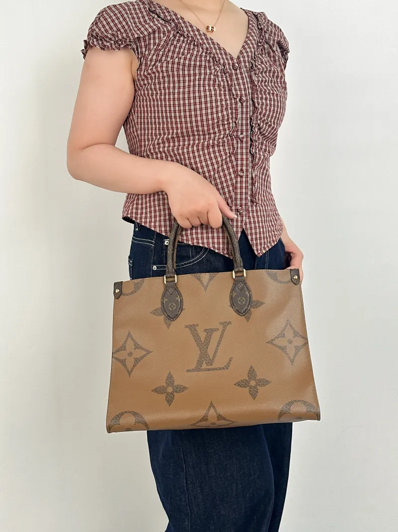 Louis Vuitton Shoulder Bag Onthego Medium Monogram PVC Medium35 × 14 × 27 cm — on-model view 2 of 2