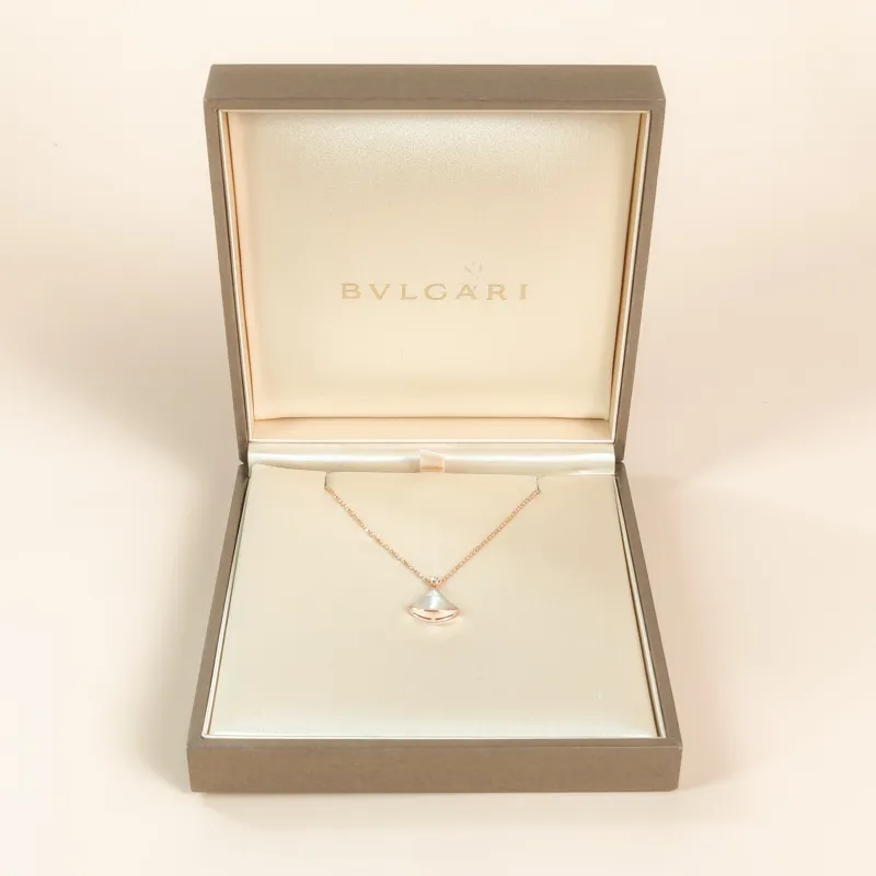 Bvlgari Necklace Divas' Dream White Mother-of-Pearl Diamond18KR ose Gold One Size 43cm โ cover view 2 of 10