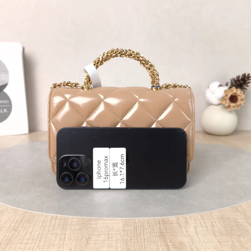 Chanel Crossbody Bag woc Brown Lambskin One Size19.2 × 3.5 × 12.3 cm — cover view 3 of 6