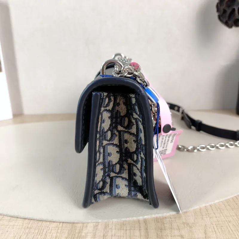 DIOR Crossbody Bag 30 Montaigne East-West 30 Blue Canvas， Small 21 × 6 × 12 cm — detail view 3 of 13