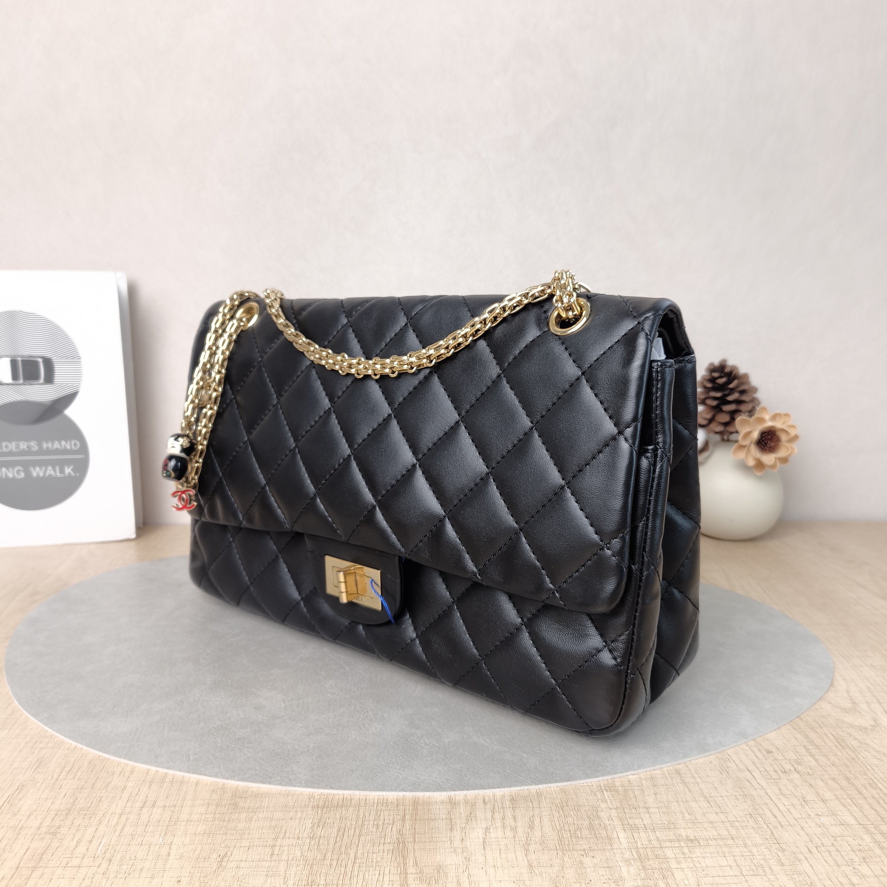 Chanel Crossbody Bag2.55Black Lambskin Large31.5 × 10 × 20 cm — cover view 3 of 5