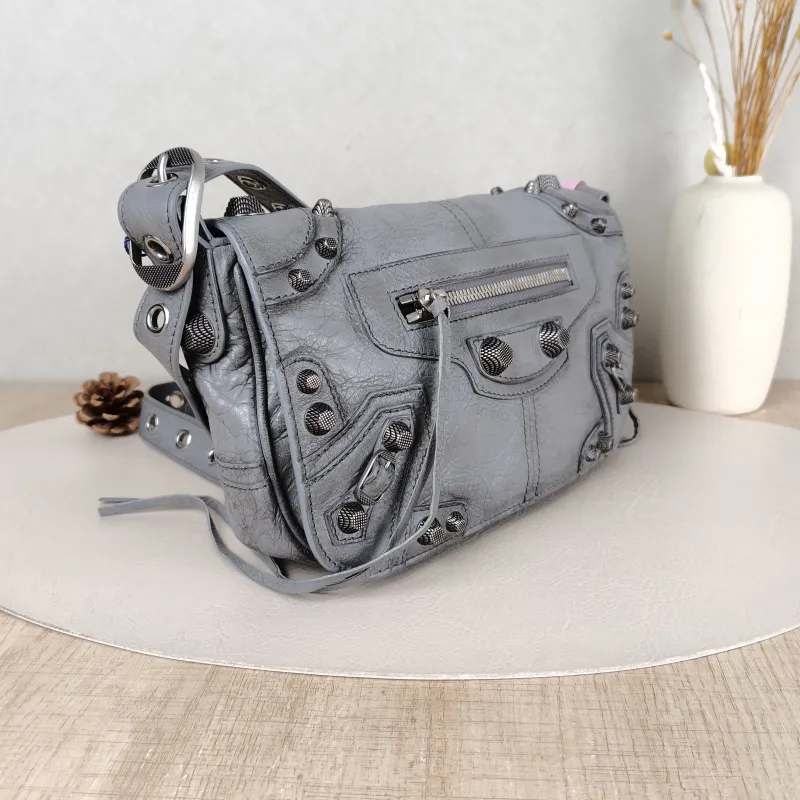 BALENCIAGA Crossbody Bagle cagole Crossbody Bag Grey Lambskin One Size24 × 5 × 14 cm — cover view 4 of 5