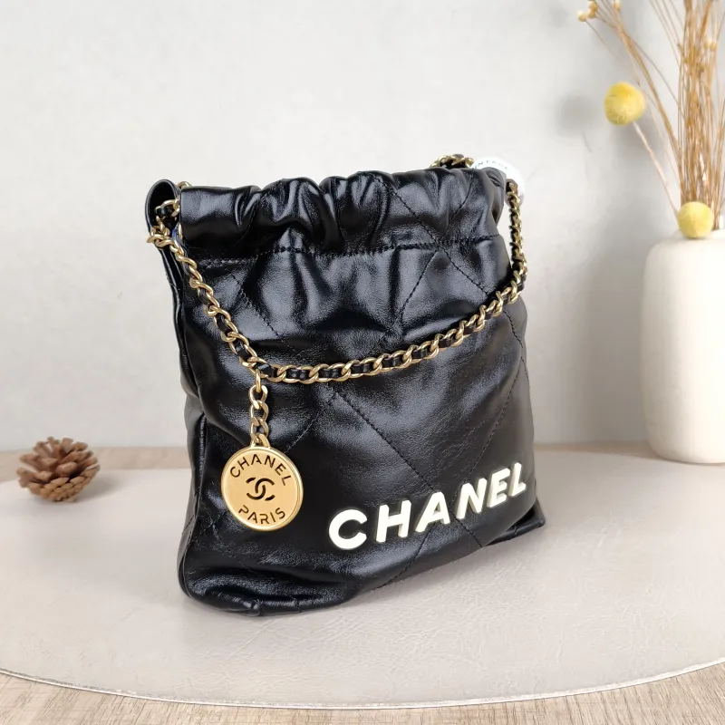 Chanel Shoulder Bag 22Bag Black CC alfskin Mini 20 × 6 × 19 cm — cover view 5 of 5