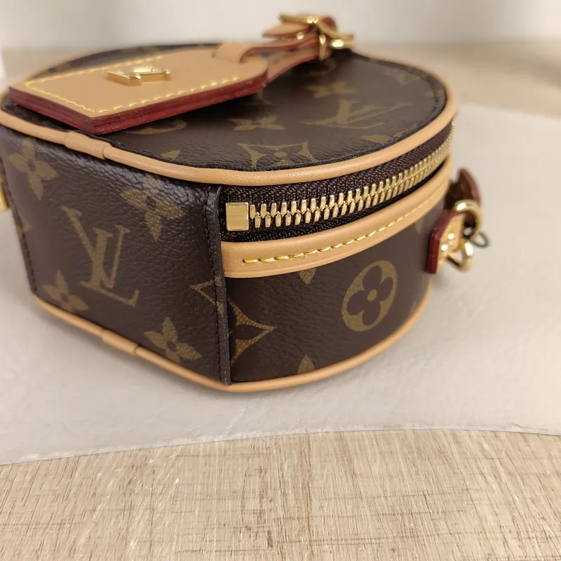 Louis Vuitton Crossbody Bag PETITE BOITE CHAPEAU Monogram PV Cmini17.5 × 7.5 × 16.5 cm — detail view 2 of 10