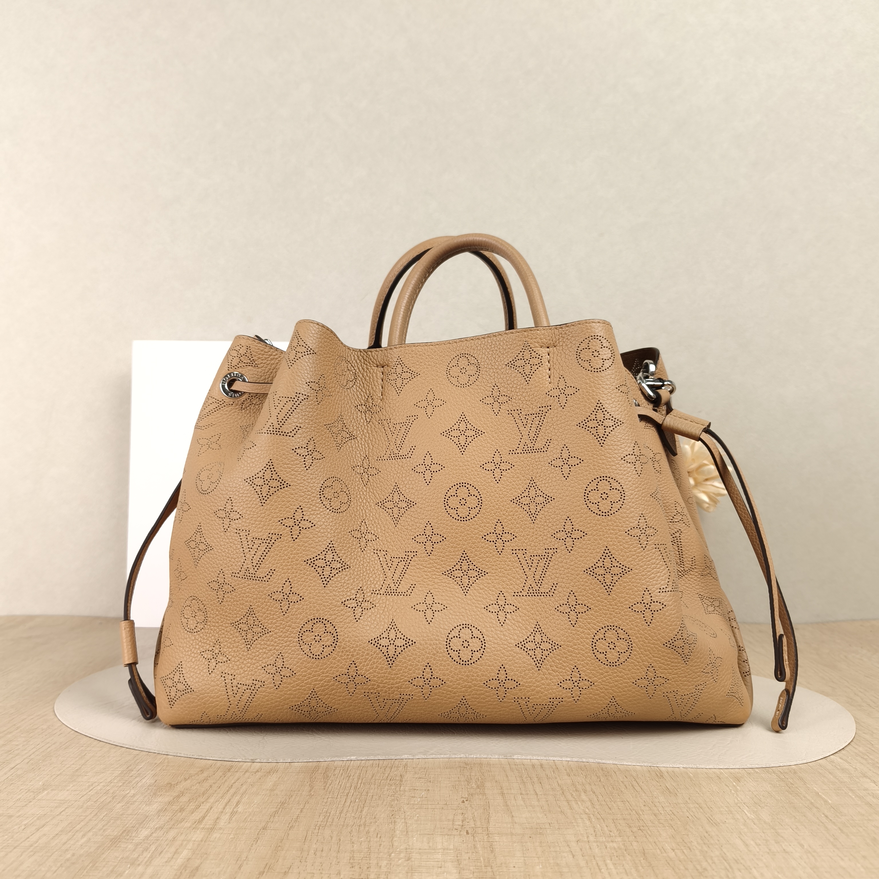 Louis Vuitton Crossbody Bag BELLA TOTE Brown Calfskin One Size32 × 13 × 23 cm