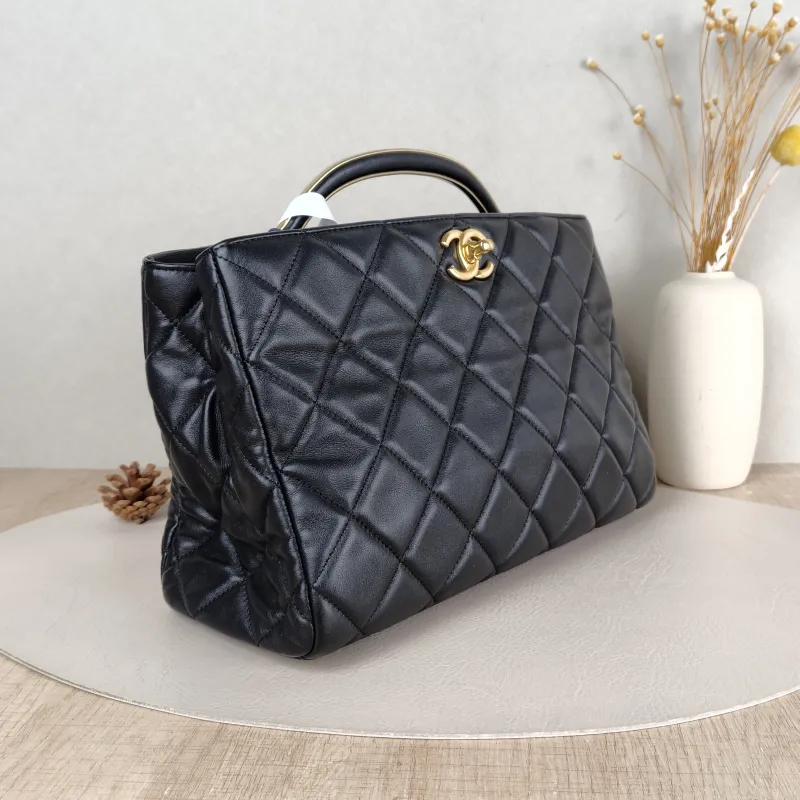 Chanel Shoulder Bag Tote Bag Black Calfskin Large 28 × 11 × 19 cm — cover view 3 of 5