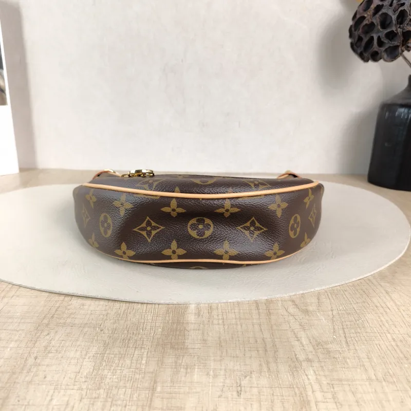 Louis Vuitton Crossbody Bag Loop Monogram PVC Small 23 × 6 × 13 cm — cover view 3 of 5