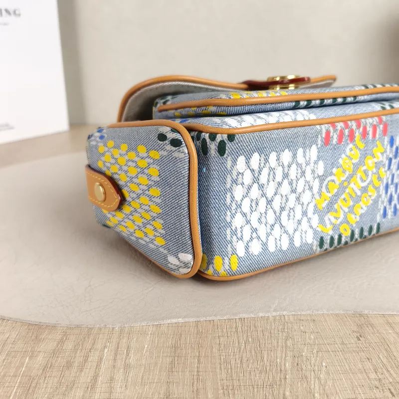 Louis Vuitton Crossbody Bag CARGO Camera Bag Colorblock Mini 23 × 10 × 14 cm — detail view 5 of 11