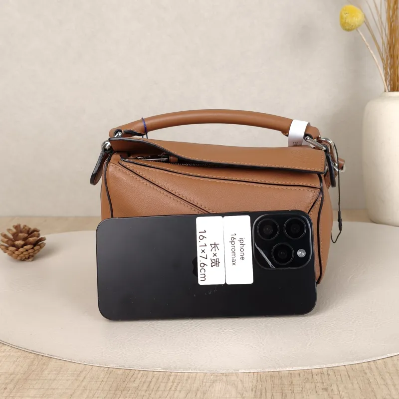 LOEWE Crossbody Bag Puzzle Caramel CC alfskin18 × 8 × 12.5 cm — cover view 3 of 5