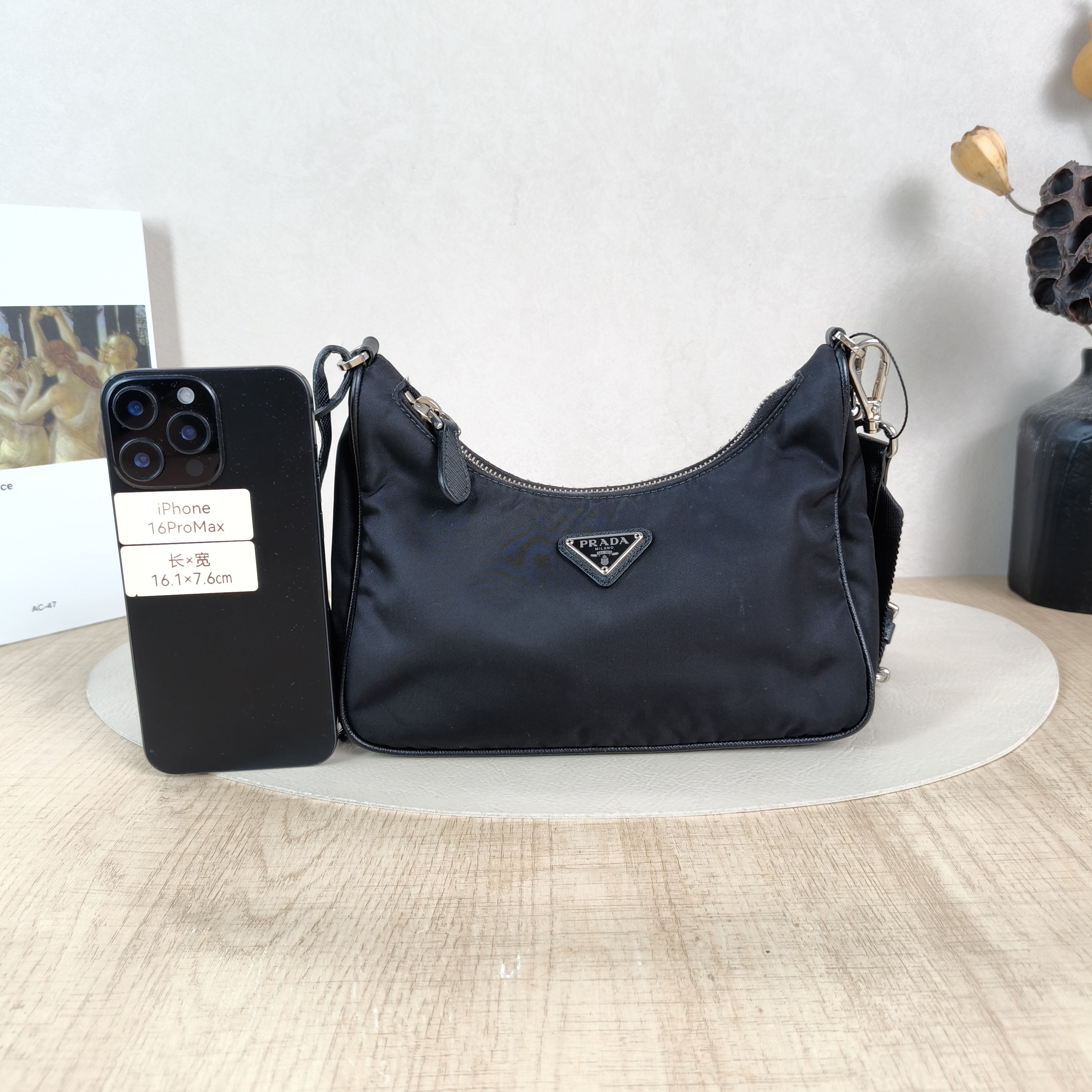 PRADA Crossbody Bag Re-Edition 2005 Hobo Black Nylonmini22 × 6 × 18 cm — cover view 2 of 6