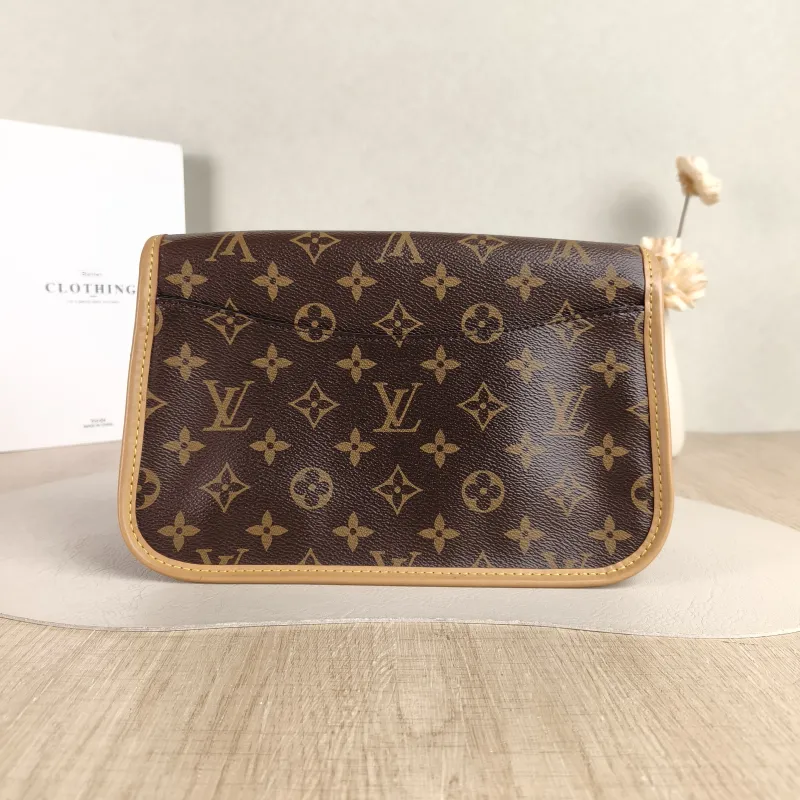 Louis Vuitton Crossbody Bag Diane Baguette Bag Shoulder Strap PVC Small 24 × 9 × 15 cm — cover view 2 of 6