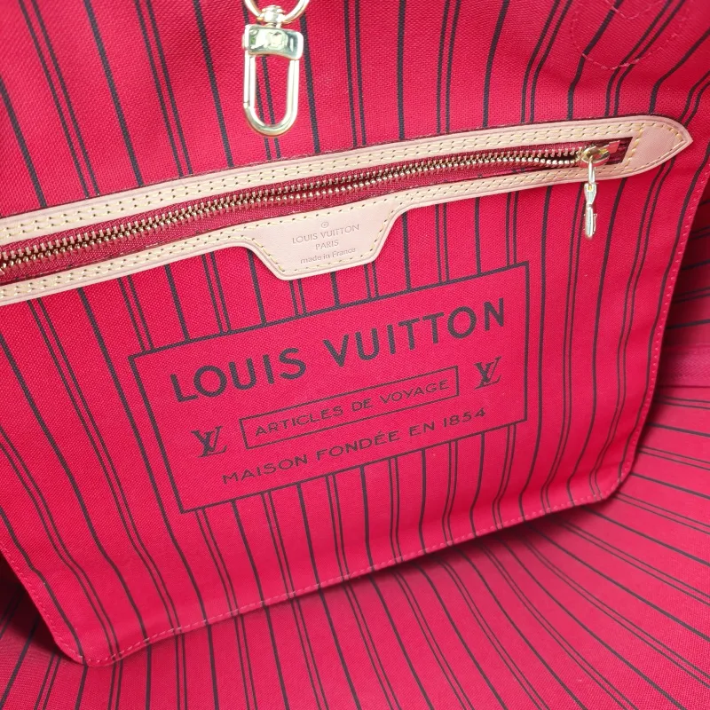 Louis Vuitton Shoulder Bag Neverfull Monogram PVC Medium 31 × 14 × 28 cm — detail view 1 of 11