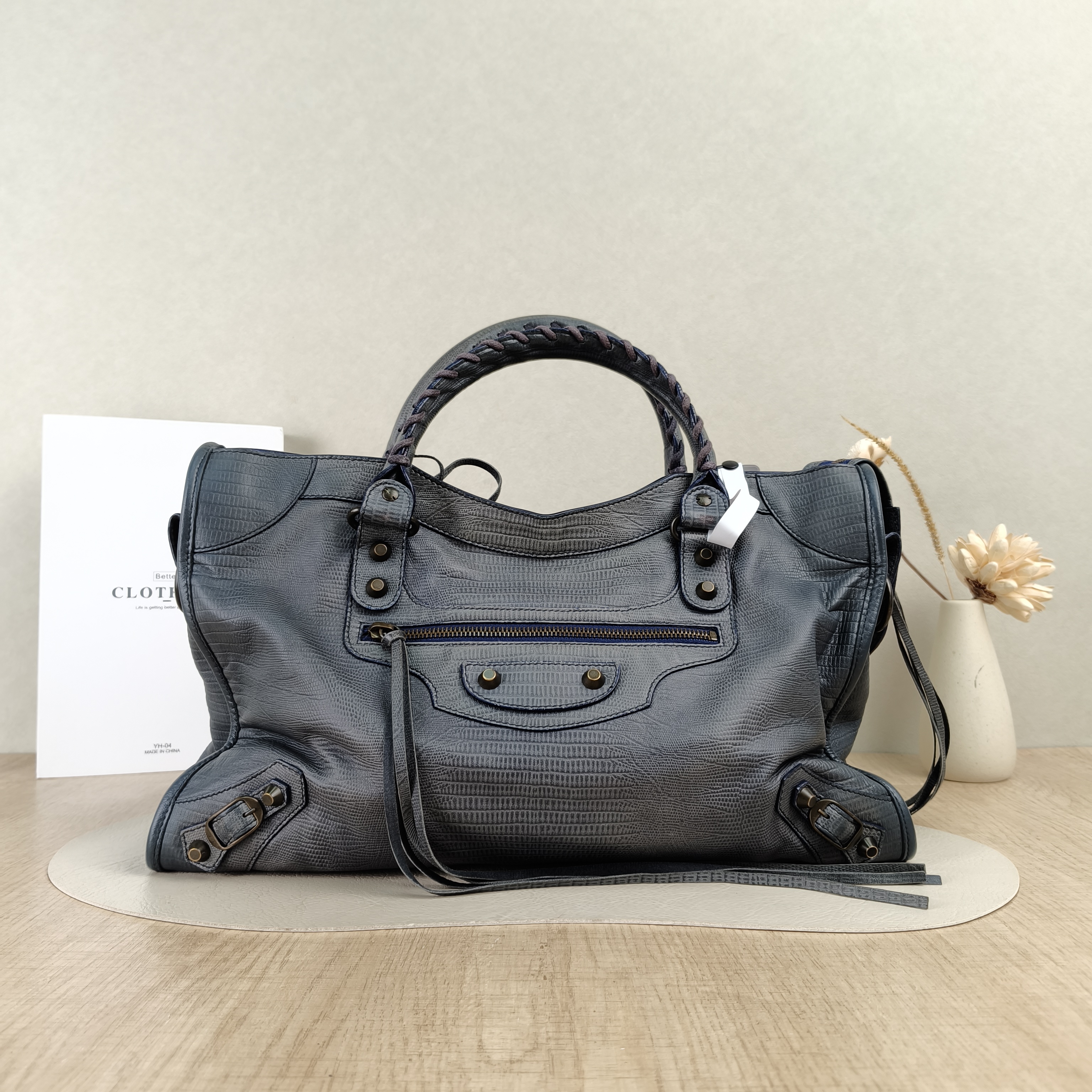 BALENCIAGA Shoulder Bag Grey Lambskin Large38 × 14 × 25 cm