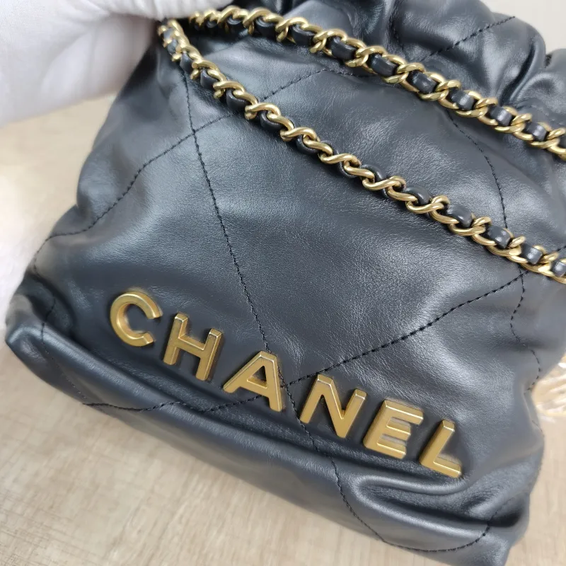 Chanel Shoulder Bag 22Bag Grey CC alfskin Mini 20 × 6 × 19 cm — detail view 7 of 9