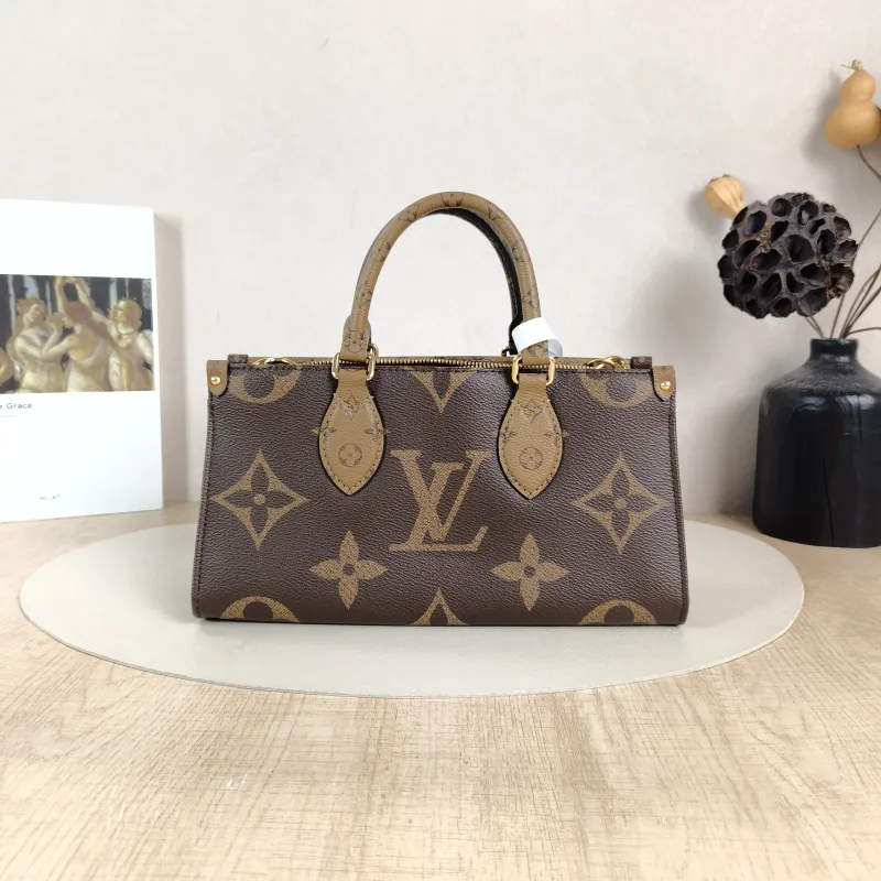 Louis Vuitton Crossbody Bag Onthego East West Monogram PVC Small25 × 10 × 13 cm