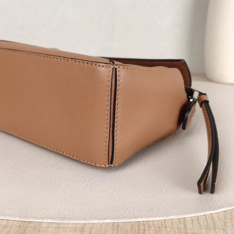 LOEWE Crossbody Bag Puzzle Caramel CC alfskin Mini 18 × 8 × 12.5 cm — detail view 4 of 10