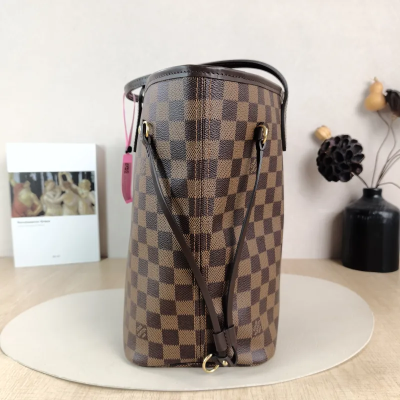 Louis Vuitton Shoulder Bag Neverfull Damier Ebene PVC Medium 31 × 14 × 28 cm — detail view 9 of 11