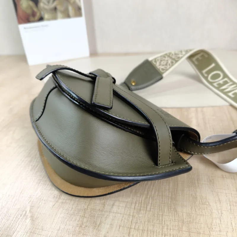 LOEWE Crossbody Bag Gate Green Calfskin Mini 15 × 8 × 12.5 cm — detail view 4 of 13