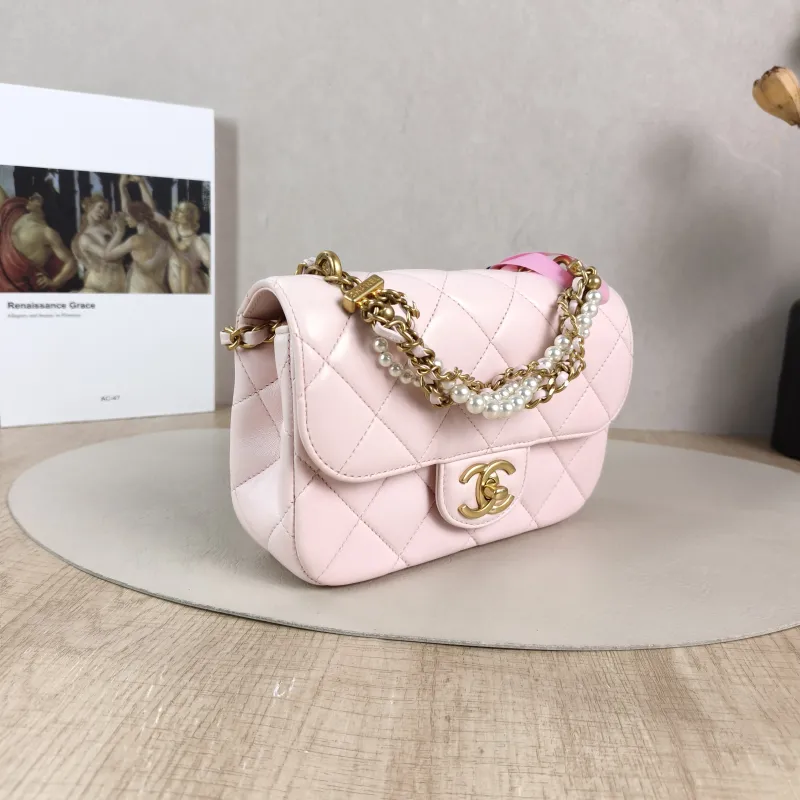 Chanel Crossbody Bag 24a Pearl Pink Lambskin Mini 19 × 7 × 13 cm — cover view 3 of 5