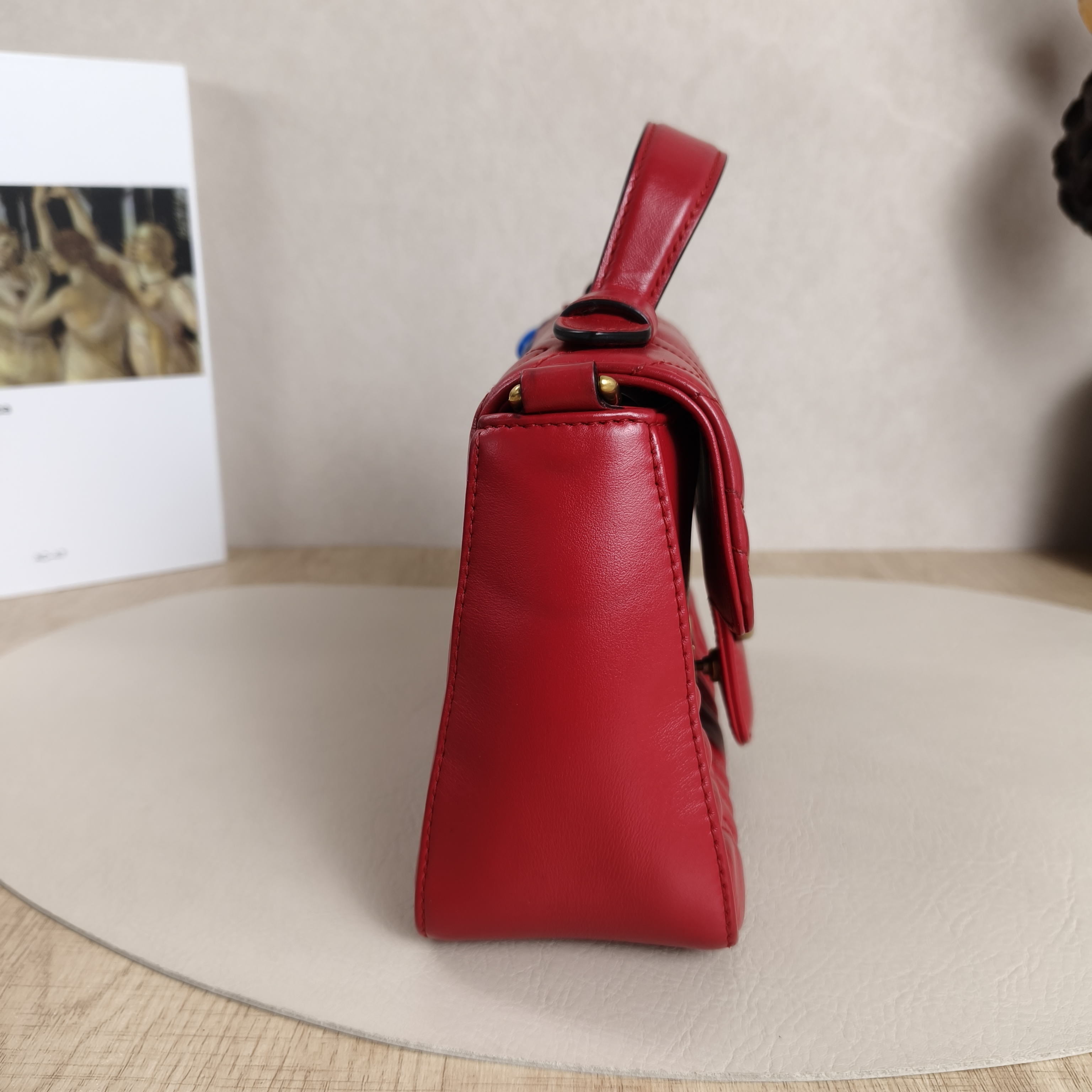 GUCCI Crossbody Bag GG Marmont Marmont Red Calfskin21 × 8 × 15.5 cm — cover view 9 of 10
