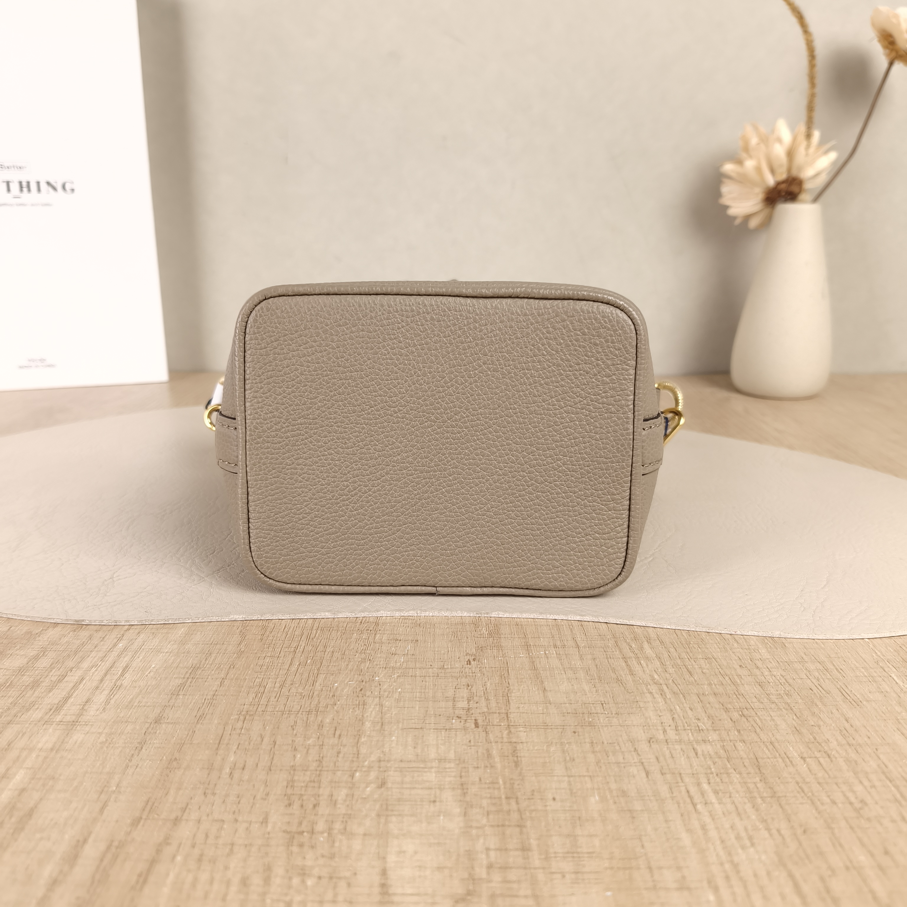 Louis Vuitton Crossbody Bag NANO NOÉ Bucket Bag Nano · White Empreinte Embossed Calfskin Monogramnano13 × 10 × 16 cm — cover view 2 of 5