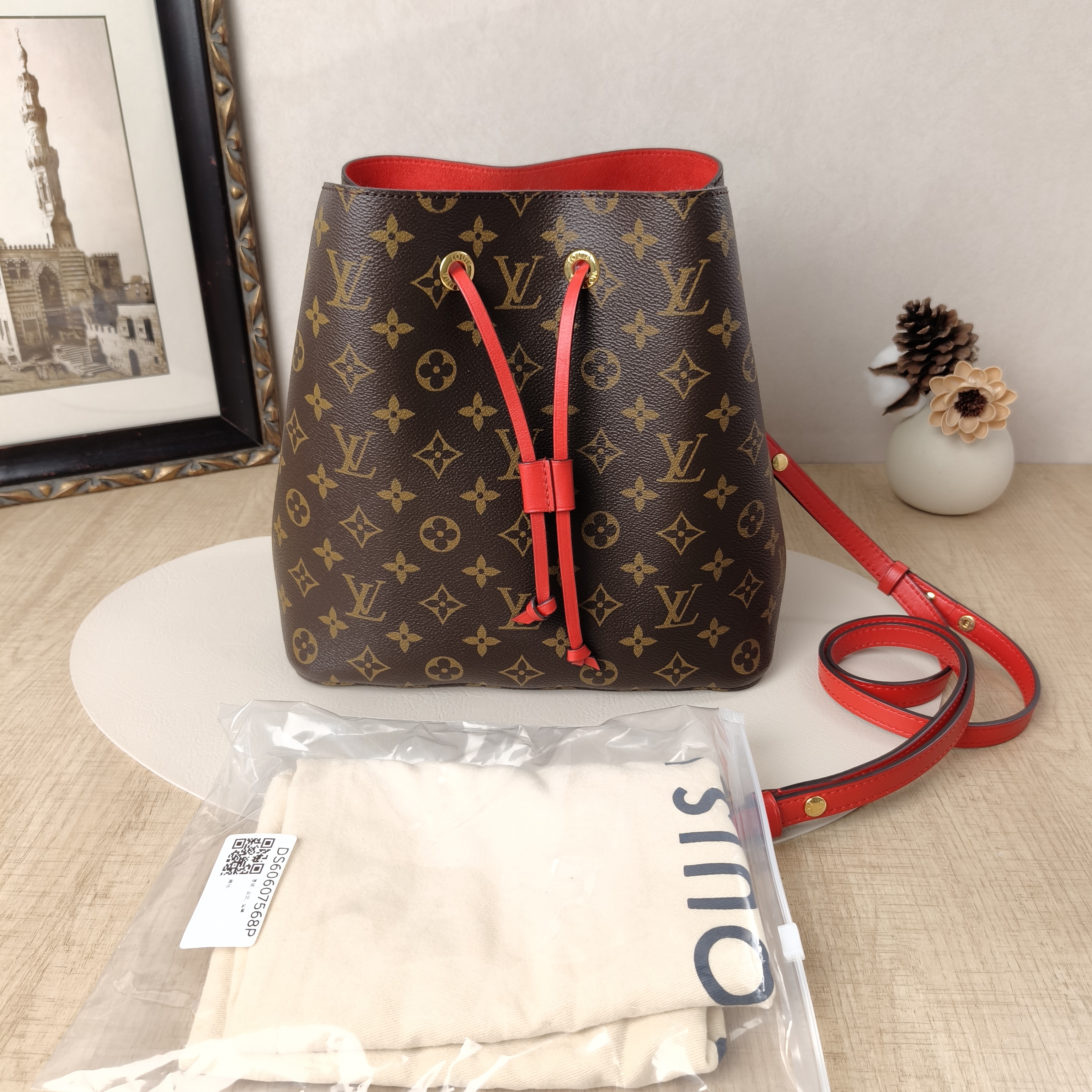 Louis Vuitton Shoulder Bag NÉONOÉ Bucket Bag PVC Medium26 × 17.5 × 26 cm — cover view 6 of 11