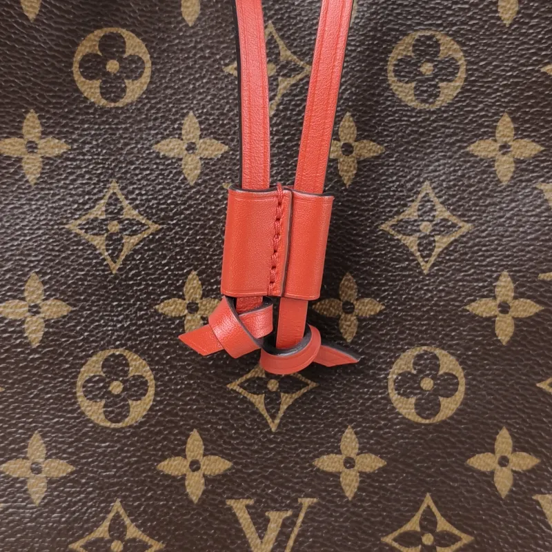 Louis Vuitton Shoulder Bag NÉONOÉ Bucket Bag PVC Medium 26 × 17.5 × 26 cm — detail view 5 of 9
