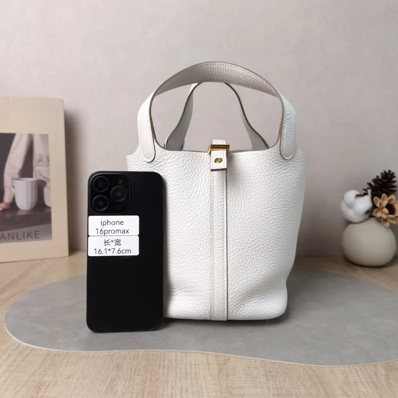 Hermès Top Handle Bag Picotin Lock 18 18 M4 Taurillon Clemence TC Calfskin Small 18 × 13 × 18 cm W — cover view 3 of 6