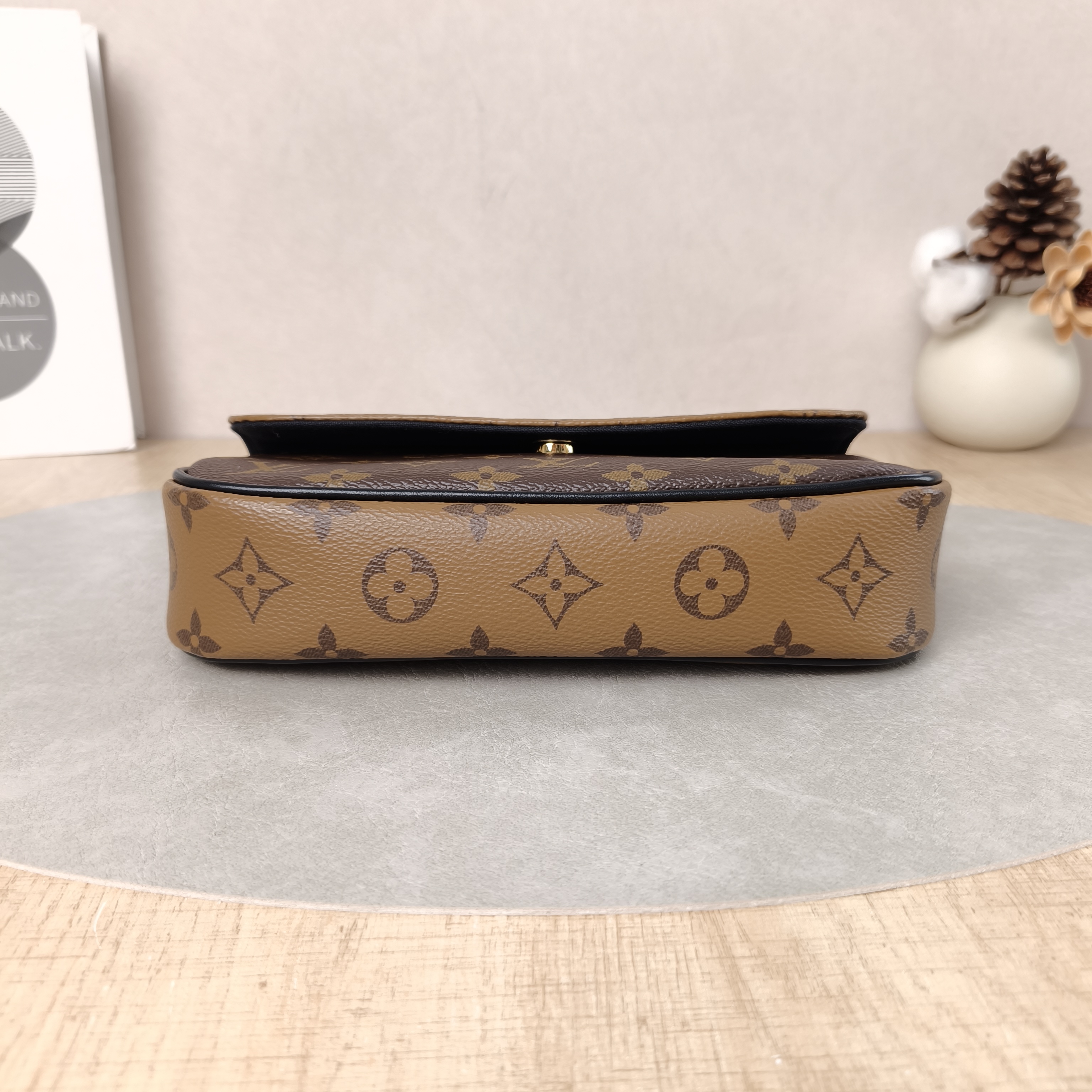 Louis Vuitton Crossbody Bag IVY Monogram PVC Small23.5 × 4.3 × 12 cm — cover view 4 of 6