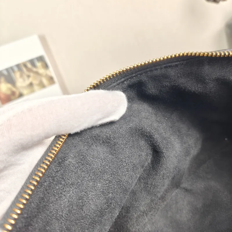 DIOR Shoulder Bag star Hobo Vanity Case Bag Black Calfskin One Size22 × 10 × 14.5 cm — detail view 4 of 9
