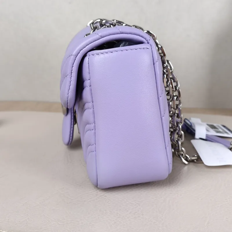 GUCCI Crossbody Bag GG Marmont Small Marmont 22 Lambskin Small 22 × 6 × 13 cm — detail view 10 of 12