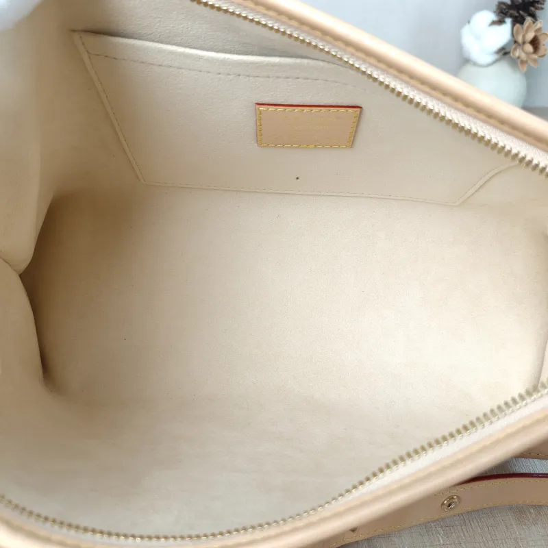 Louis Vuitton Shoulder Bag Carryall East West Multicolore PVC One Size 36 × 10 × 19 cm — detail view 2 of 12