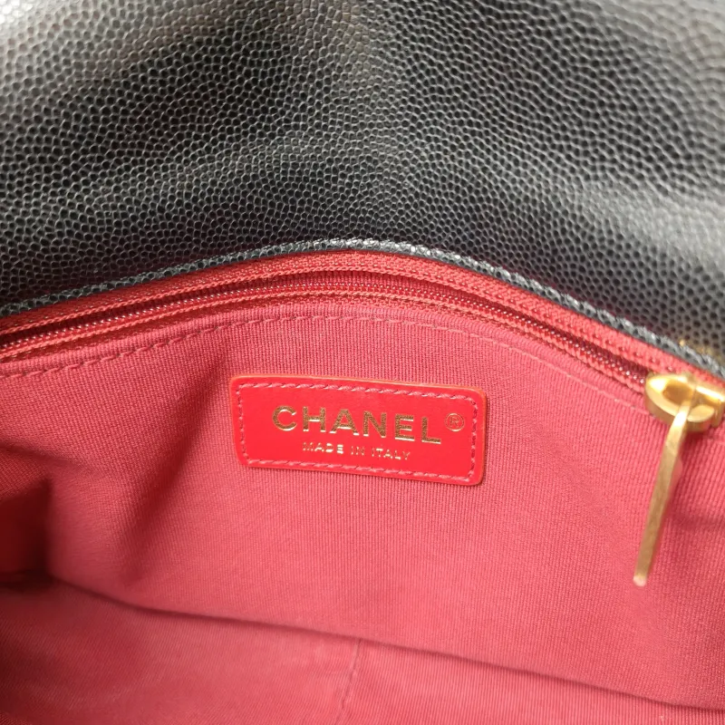 Chanel Crossbody Bag22a Black Grained Calfskin One Size20 × 6 × 15 cm — detail view 16 of 16