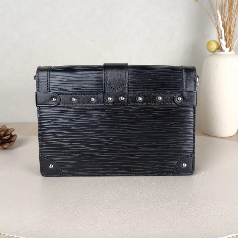 Louis Vuitton Shoulder Bag trunk Shoulder Crossbody Bag Calfskin One Size 19 × 5 × 13 cm — cover view 3 of 5