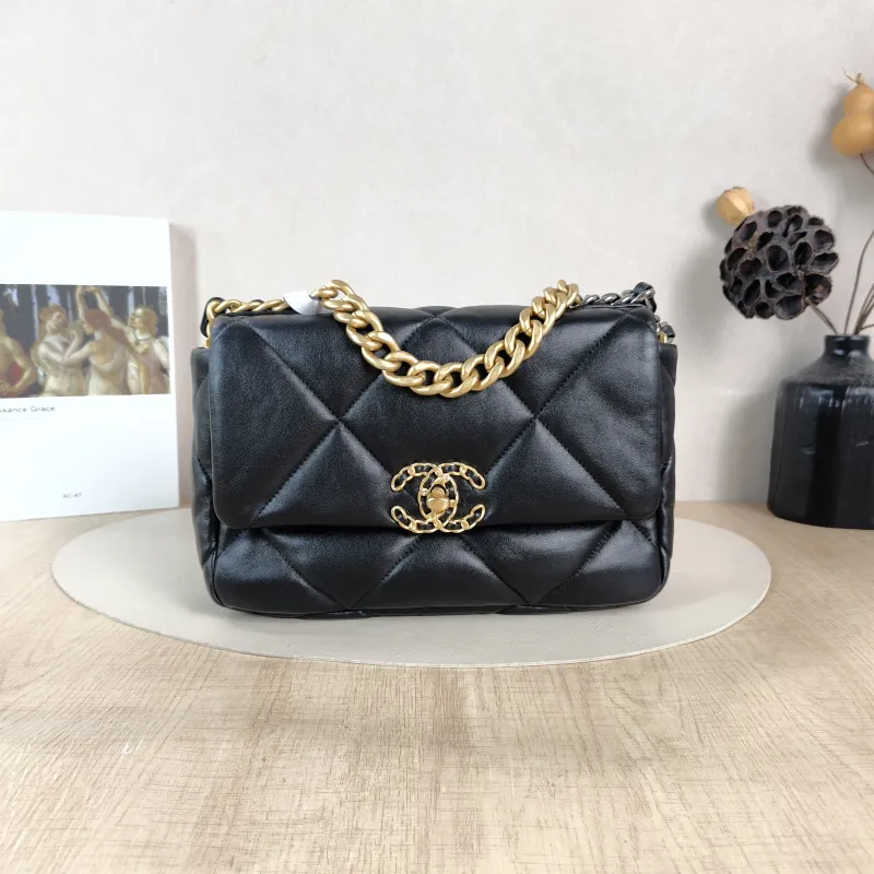 Chanel Crossbody Bag 19Bag Black SL ambskin Small 26 × 9 × 16 cm
