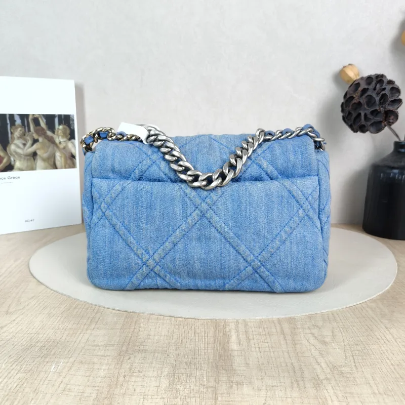 Chanel Crossbody Bag 19Bag Small 26 × 9 × 16 cm — cover view 4 of 5