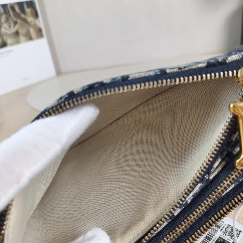 DIOR Crossbody Bag Blue Canvas One Size20 × 2 × 17 cm — detail view 3 of 10