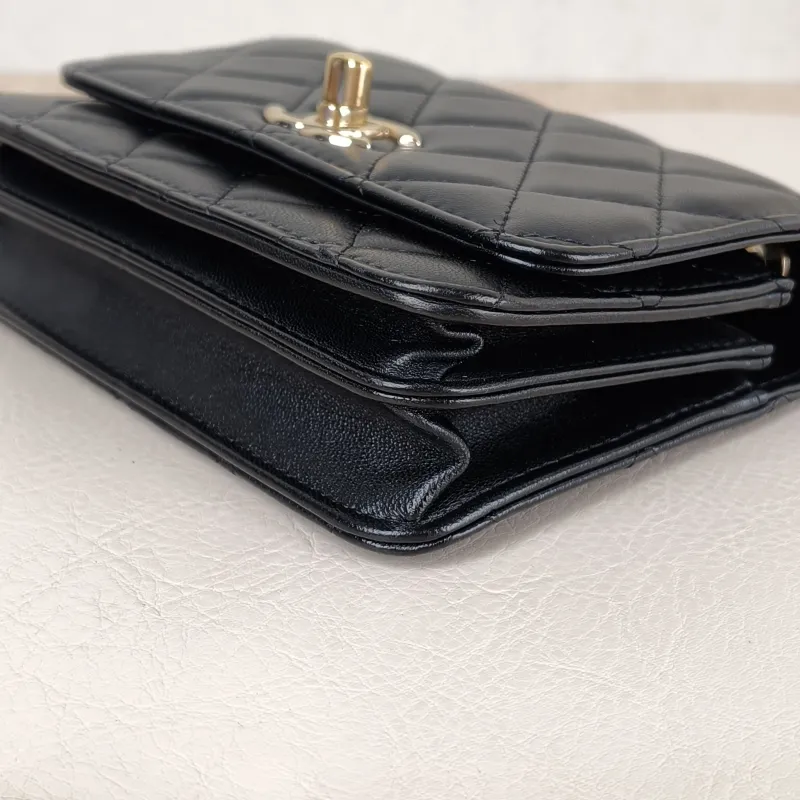 Chanel Crossbody Bag trendy cc woc Black Lambskin Mini 15.5 × 4 × 11 cm 30 — detail view 13 of 14